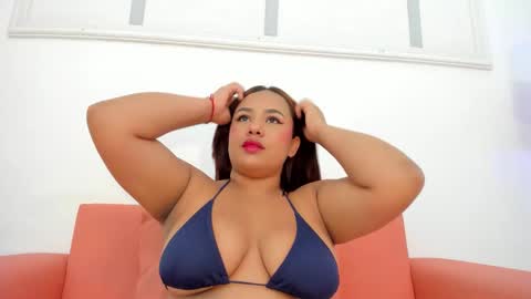 melody_campbell online show from March 3, 3:34 am