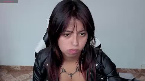 Snapshot of melody_gho chatting on October 17, 5:04 pm melody_gho online show from October 17, 5:04 pm