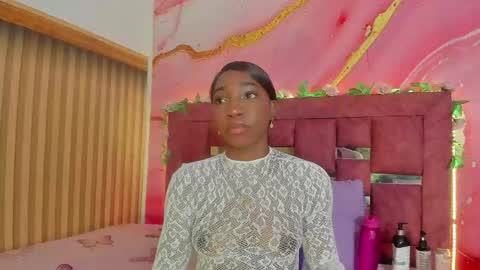 Snapshot of melody_paris chatting on May 11, 10:43 am Mixie online show from May 11, 10:43 am