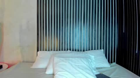 melody phillips online show from March 17, 6:28 am