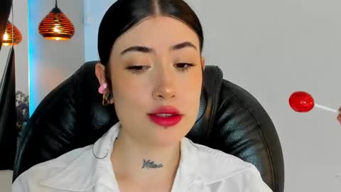 Snapshot of melody_suarez chatting on December 12, 7:15 pm MELODY online show from December 12, 7:15 pm