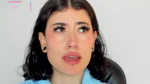 Snapshot of melody_suarez chatting on March 7, 2:04 am MELODY online show from March 7, 2:04 am