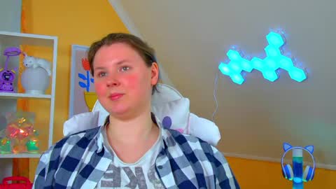 Melody online show from April 15, 7:04 am