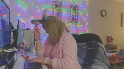 Melody online show from January 15, 4:44 pm