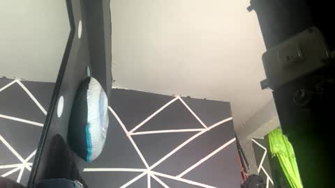 Snapshot of melodysnow chatting on December 16, 6:35 pm melodysnow online show from December 16, 6:35 pm