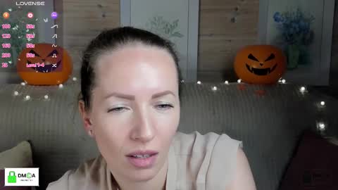 Snapshot of melodyys chatting on October 30, 3:46 pm Melody My schedule this week Wednesday Thursday Sunday online show from October 30, 3:46 pm