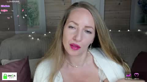 Snapshot of melodyys chatting on November 18, 5:28 pm Melody My schedule this week Wednesday Thursday Sunday online show from November 18, 5:28 pm