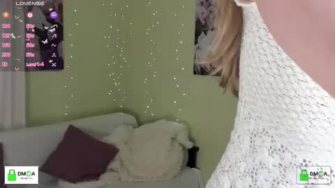 Snapshot of melodyys chatting on January 18, 2:54 pm Melody My schedule this week Wednesday Thursday Sunday online show from January 18, 2:54 pm