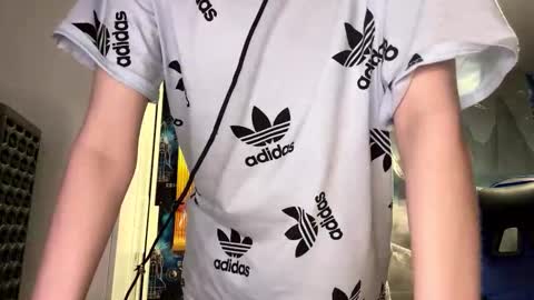 Hi Im Aria 18 years old online show from March 4, 12:22 pm