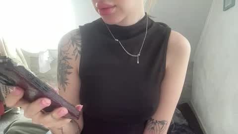 Snapshot of meloodiesweet chatting on February 14, 9:06 am Melodie Sweet online show from February 14, 9:06 am