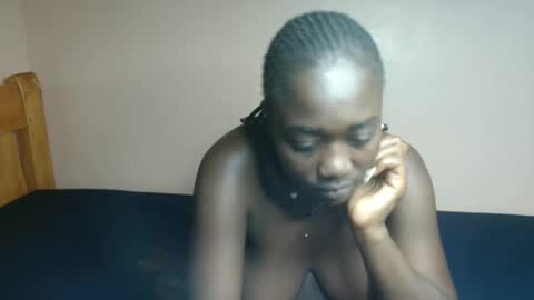 Snapshot of melrose_nadia chatting on April 24, 2:47 am mel online show from April 24, 2:47 am