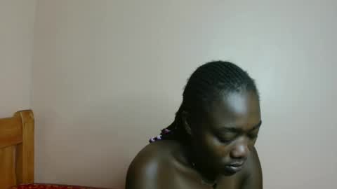 Snapshot of melrose_nadia chatting on April 30, 1:28 pm mel online show from April 30, 1:28 pm
