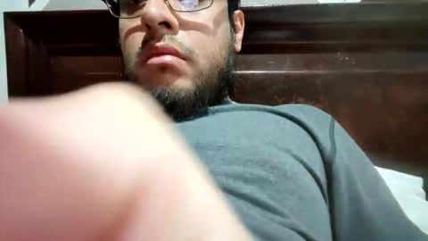 Snapshot of meltingdab chatting on December 21, 1:46 am meltingdab online show from December 21, 1:46 am