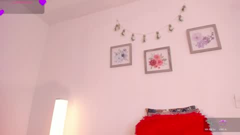 Snapshot of mely_rosee chatting on April 28, 12:21 pm online show from April 28, 12:21 pm
