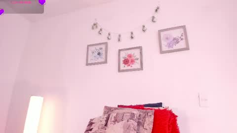 Snapshot of mely_rosee chatting on June 29, 12:38 pm online show from June 29, 12:38 pm