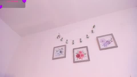 Snapshot of mely_rosee chatting on July 14, 12:33 pm online show from July 14, 12:33 pm