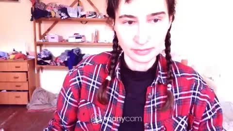 Snapshot of memorningdew chatting on March 9, 6:17 am Yummygirl online show from March 9, 6:17 am