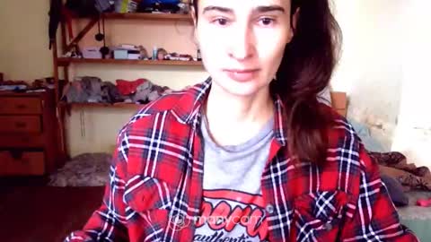 Snapshot of memorningdew chatting on October 16, 5:19 am Yummygirl online show from October 16, 5:19 am