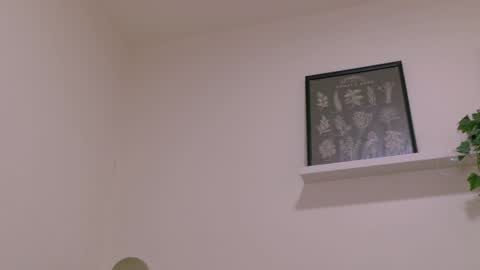  Memphis Williams  online show from March 30, 2:45 am