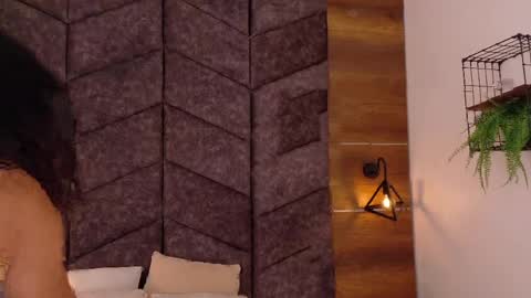  Memphis Williams  online show from April 18, 2:59 am