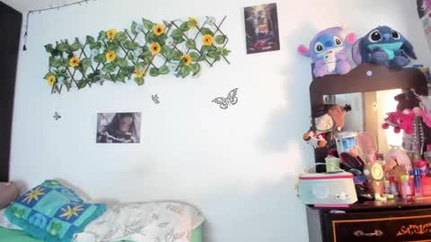Snapshot of mensia_hernandez chatting on June 9, 1:12 pm Princess Mensia online show from June 9, 1:12 pm