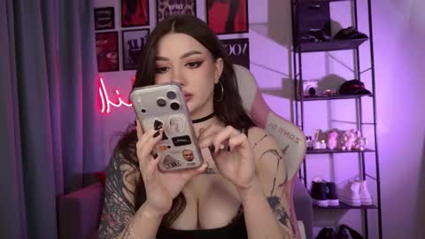 Snapshot of meow__baby chatting on February 11, 4:12 pm Amy Meow online show from February 11, 4:12 pm