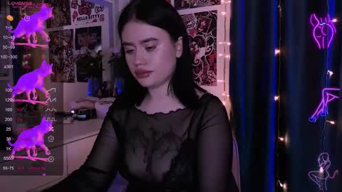 Snapshot of meow_marie chatting on October 27, 10:03 pm meow marie online show from October 27, 10:03 pm