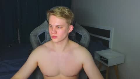 Mickey online show from March 5, 7:32 pm