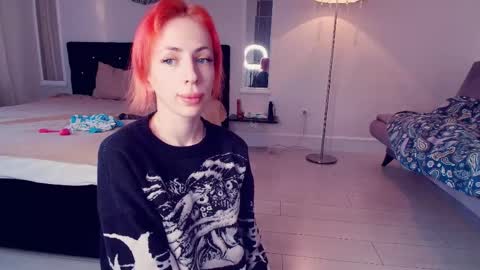 Snapshot of meowroslava chatting on May 1, 5:28 pm meowroslava online show from May 1, 5:28 pm