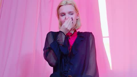 Lilu online show from March 6, 4:09 am