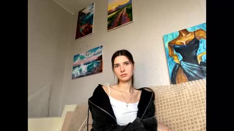 Snapshot of meralynn chatting on April 1, 1:41 pm LEVA online show from April 1, 1:41 pm