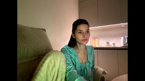 Snapshot of meralynn chatting on April 14, 8:59 pm LEVA online show from April 14, 8:59 pm