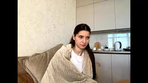 Snapshot of meralynn chatting on April 25, 3:09 pm LEVA online show from April 25, 3:09 pm