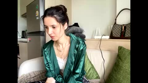 Snapshot of meralynn chatting on May 13, 7:50 am LEVA online show from May 13, 7:50 am