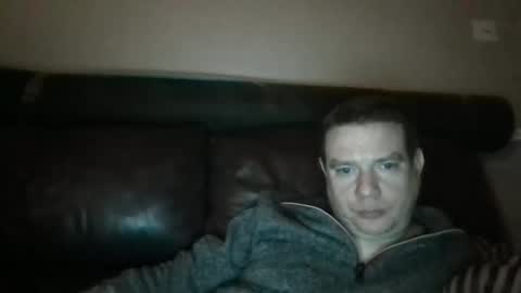 Snapshot of mercher627021 chatting on January 31, 9:37 pm ezio online show from January 31, 9:37 pm