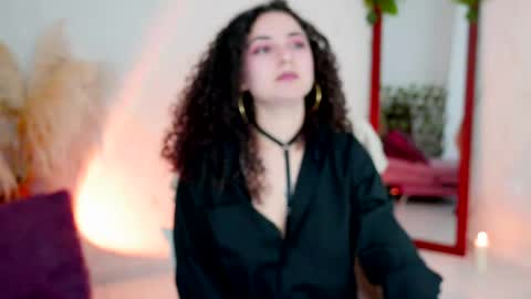 Snapshot of merida_bell18 chatting on April 22, 9:05 pm Merida Bell online show from April 22, 9:05 pm