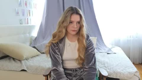 Snapshot of meridethstabley chatting on May 30, 4:42 am Rita online show from May 30, 4:42 am