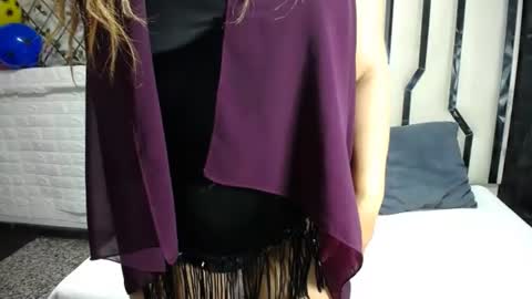 Snapshot of meriland_hh chatting on June 21, 7:22 am Meriland online show from June 21, 7:22 am