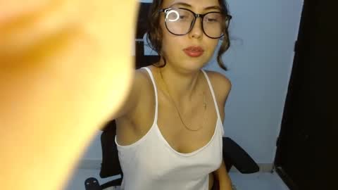 Snapshot of merly_14 chatting on May 15, 3:13 am merly_14 online show from May 15, 3:13 am