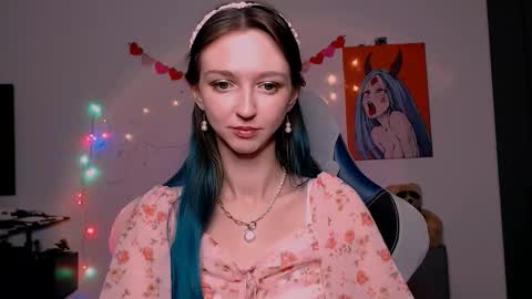 mermaidvibestides online show from February 22, 11:36 pm