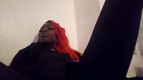 Snapshot of mertonalexis chatting on December 29, 6:05 pm Alexismerton online show from December 29, 6:05 pm