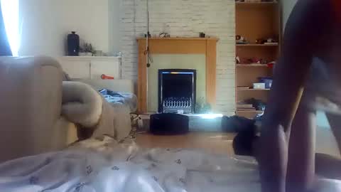Snapshot of mertonalexis chatting on February 5, 11:12 am Alexismerton online show from February 5, 11:12 am