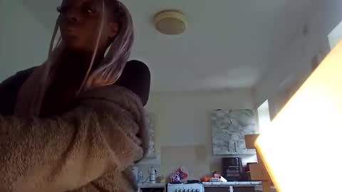Snapshot of mertonalexis chatting on March 24, 11:37 am Alexismerton online show from March 24, 11:37 am
