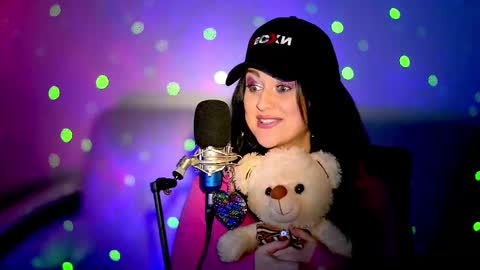 Snapshot of mesaland chatting on February 20, 10:15 pm Meskhimusic online show from February 20, 10:15 pm