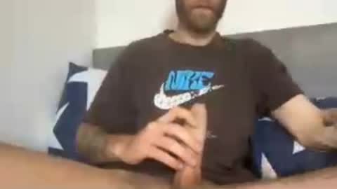 Snapshot of messageme11 chatting on July 24, 4:49 pm messageme11 online show from July 24, 4:49 pm