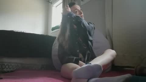 Dainty online show from February 14, 10:28 pm