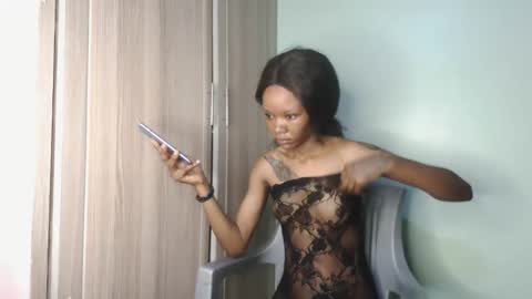 Snapshot of messyluna chatting on May 12, 9:28 am meggy and bree online show from May 12, 9:28 am