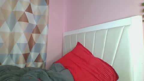 meggy and bree online show from July 29, 8:56 am