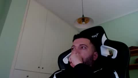 Snapshot of metalic18 chatting on October 3, 5:48 am FunnyTimeHere online show from October 3, 5:48 am