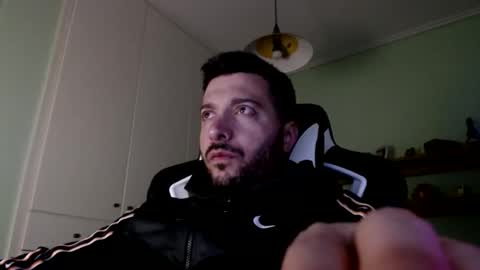 Snapshot of metalic18 chatting on November 1, 8:11 pm FunnyTimeHere online show from November 1, 8:11 pm